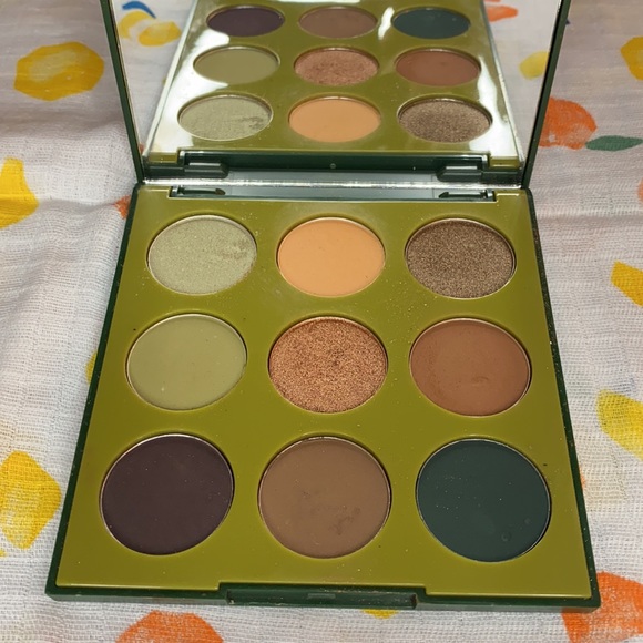 Morphe Khaki calling eye shadow pallet. - Picture 2 of 3